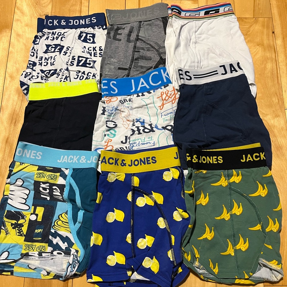 Jack & Jones boxer briefs, please ask for a personalized bundle.